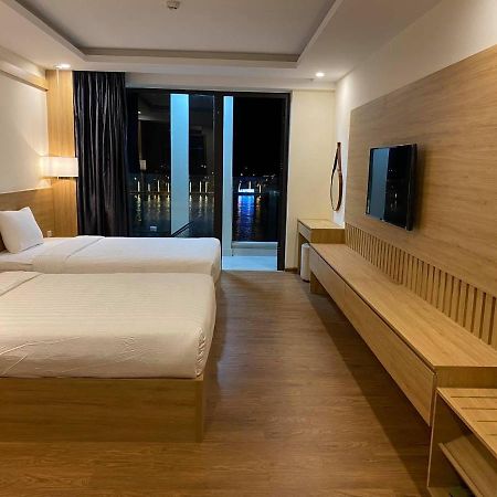 Luxe Hotel Dong Hoi Exterior photo