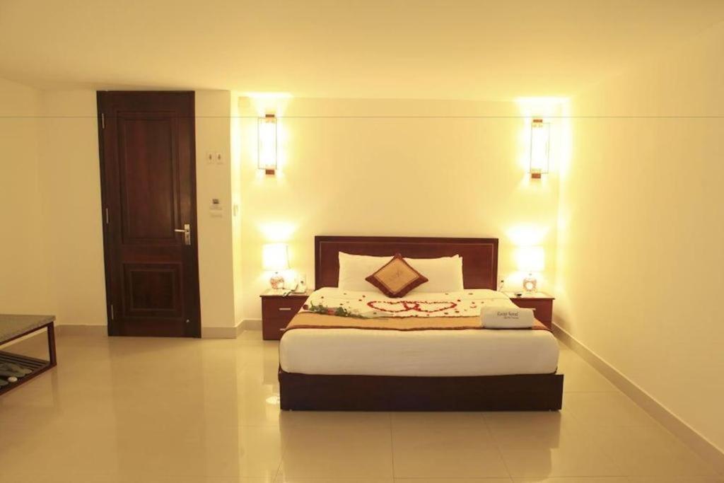 Luxe Hotel Dong Hoi Exterior photo