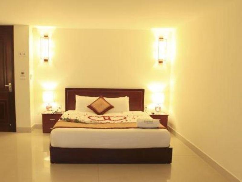Luxe Hotel Dong Hoi Exterior photo