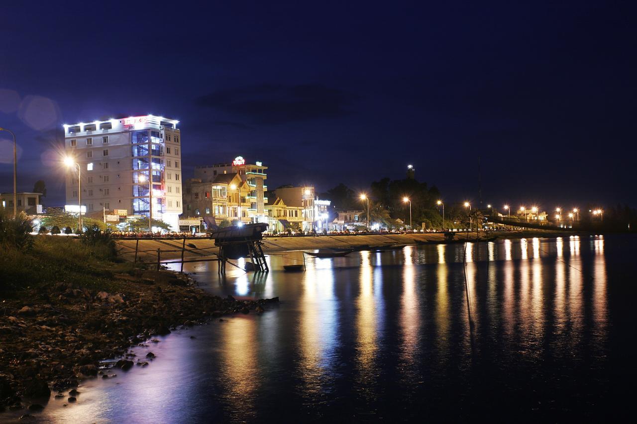 Luxe Hotel Dong Hoi Exterior photo